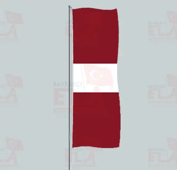 Letonya Yatay ekilen Flamalar ve Bayraklar