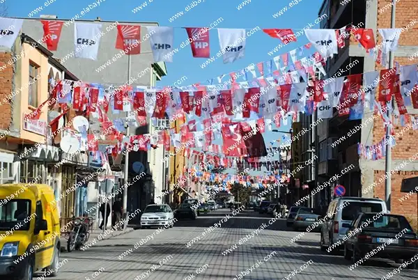 Siyasi Parti Bayrak retimi 