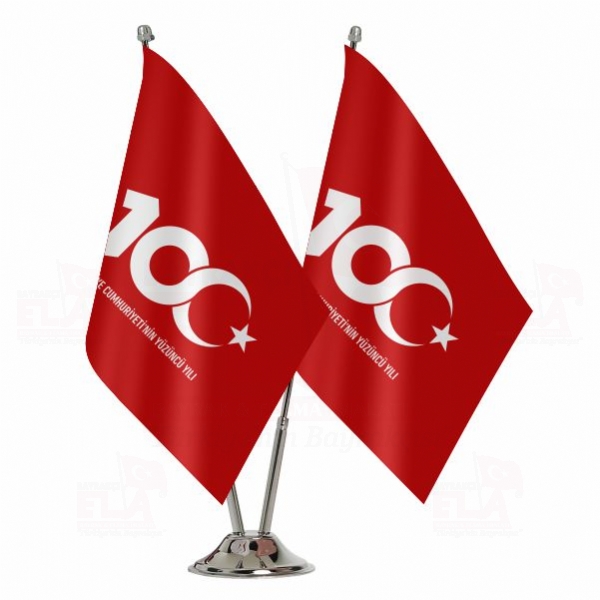 Krmz Trkiye Cumhuryetinin 100.Yl kili Masa Bayra