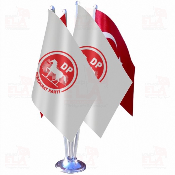 Demokrat Parti D�rtl� �zel Masa Bayra��
