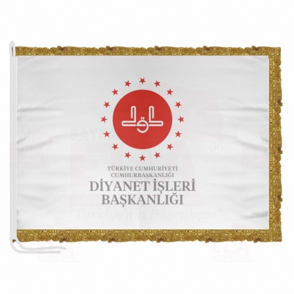 Diyanet ��leri Ba�kanl��� yaz�l� Beyaz Saten Makam Flamas�