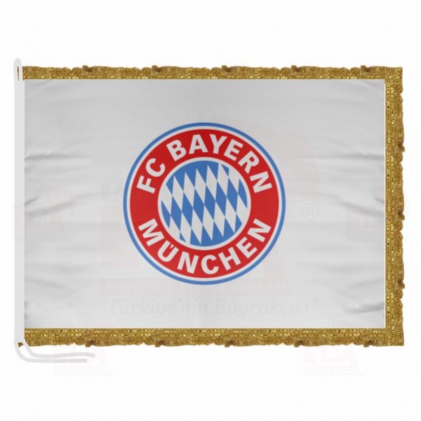 FC Bayern München Saten Makam Flaması