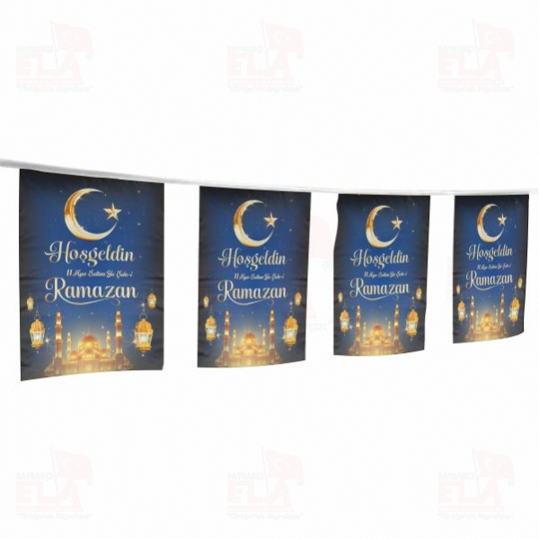 Ho�geldin 11 Ay�n Sultan� Ya �ehri Ramazan �pe Dizili Flamalar ve Bayraklar