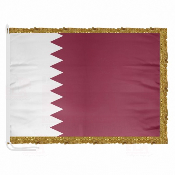 Katar Saten Makam Flaması