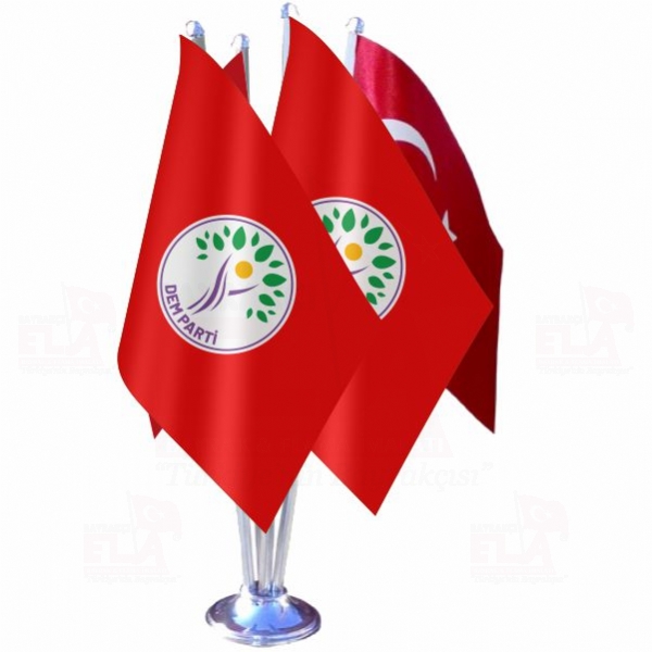 K�rm�z� Dem Parti D�rtl� �zel Masa Bayra��