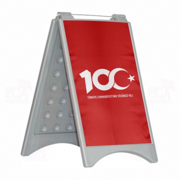 K�rm�z� T�rkiye Cumhuryetinin 100.Y�l� A Reklam Duba