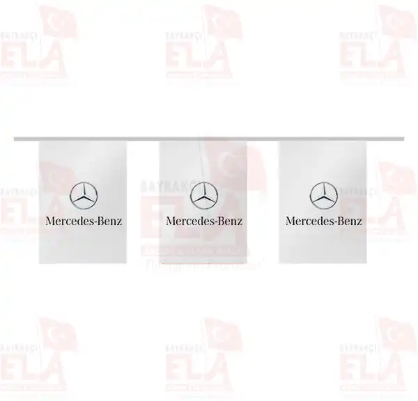 Mercedes Benz pe Dizili Flamalar ve Bayraklar