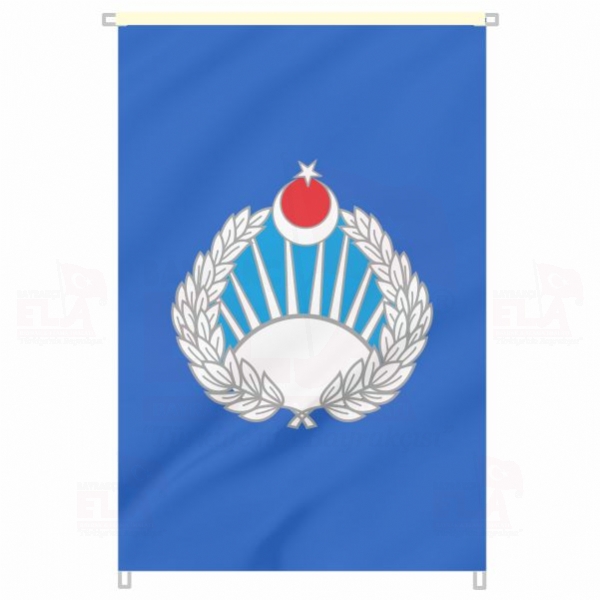 Zab�ta Bina Boyu Bayraklar